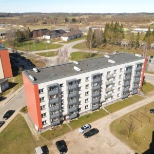 Parduodamas dviejų kambarių butas ramioje ir patogioje gyvenamųjų namų zonoje, Telšiuose