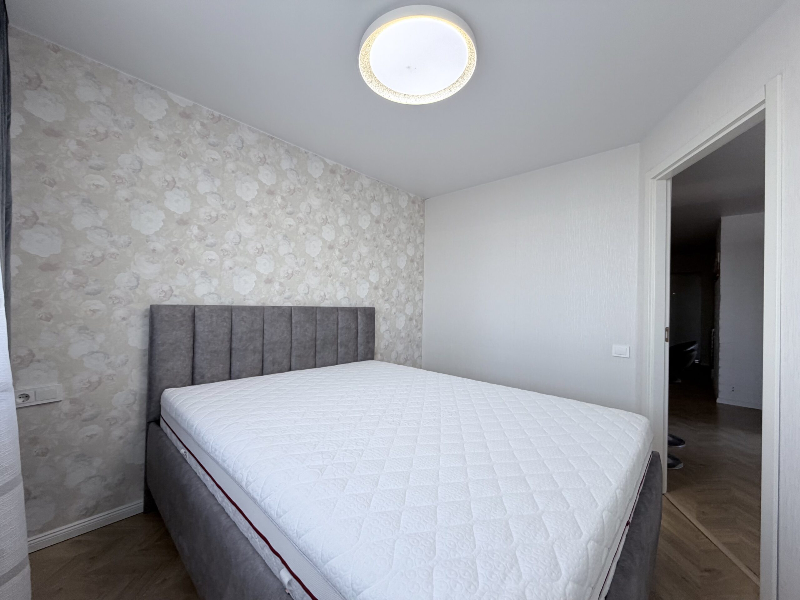 Šviesus ir jaukus 2 kambarių butas 12 aukšte su gražiu vaizdu – Tilžės g. 42, Šiauliai. 8 Šviesus ir jaukus 2 kambarių butas 12 aukšte su gražiu vaizdu – Tilžės g. 42, Šiauliai. - Image 8