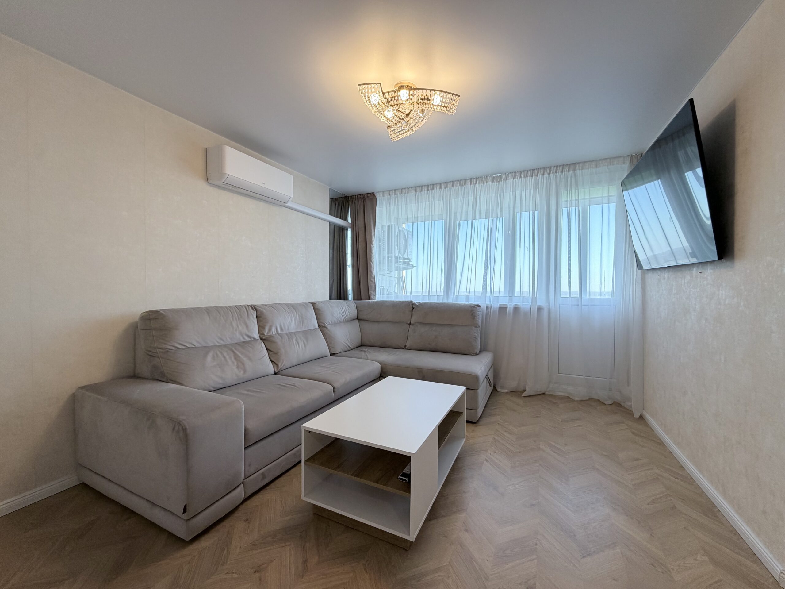 Šviesus ir jaukus 2 kambarių butas 12 aukšte su gražiu vaizdu – Tilžės g. 42, Šiauliai. 2 Šviesus ir jaukus 2 kambarių butas 12 aukšte su gražiu vaizdu – Tilžės g. 42, Šiauliai. - Image 2