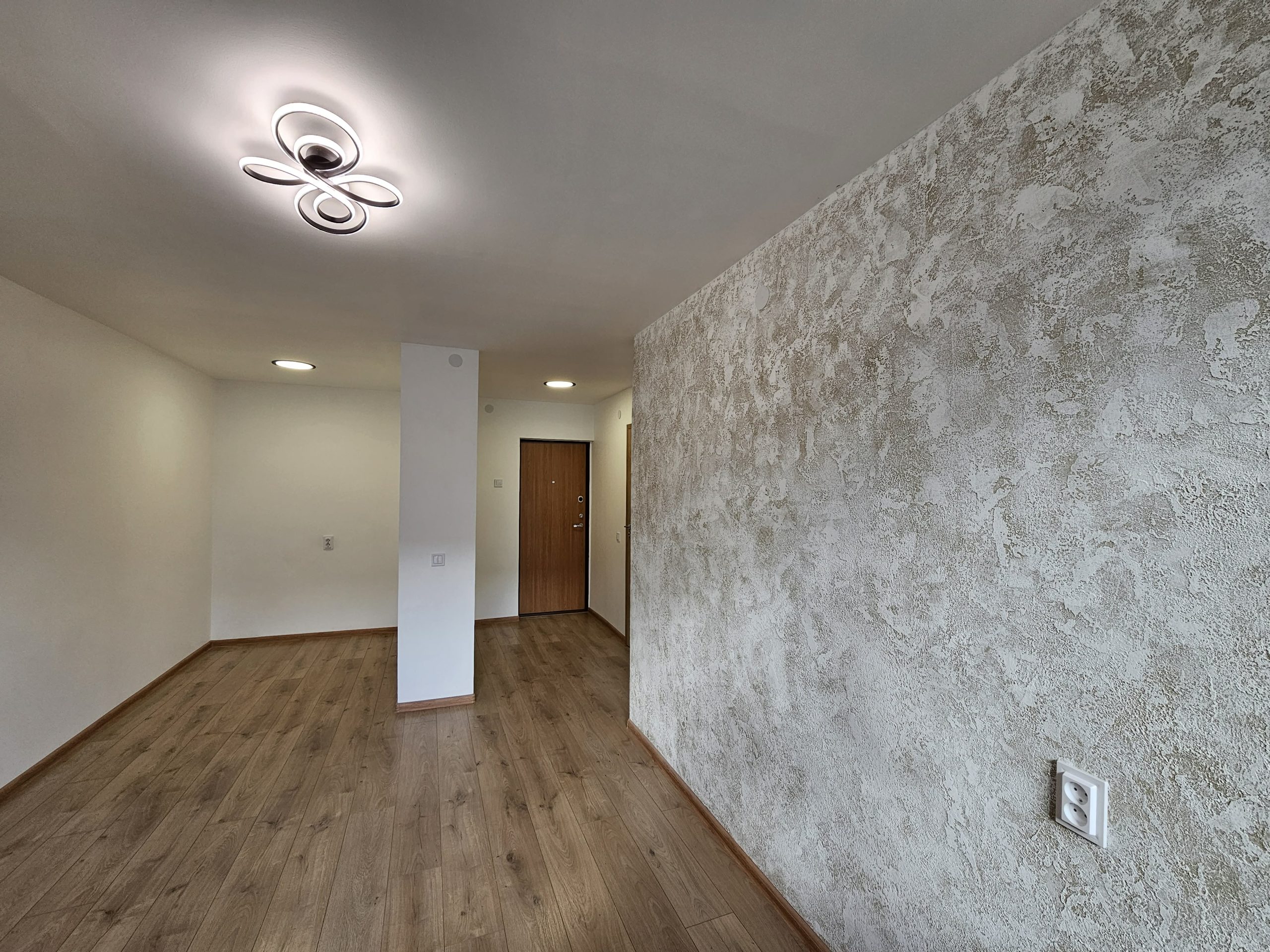 Parduodamas ką tik po remonto 1 kambario butas su balkonu centrinėje miesto dalyje 3 Parduodamas ką tik po remonto 1 kambario butas su balkonu centrinėje miesto dalyje - Image 3